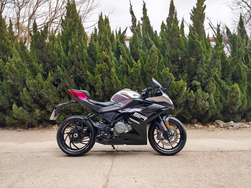 春风 250SR