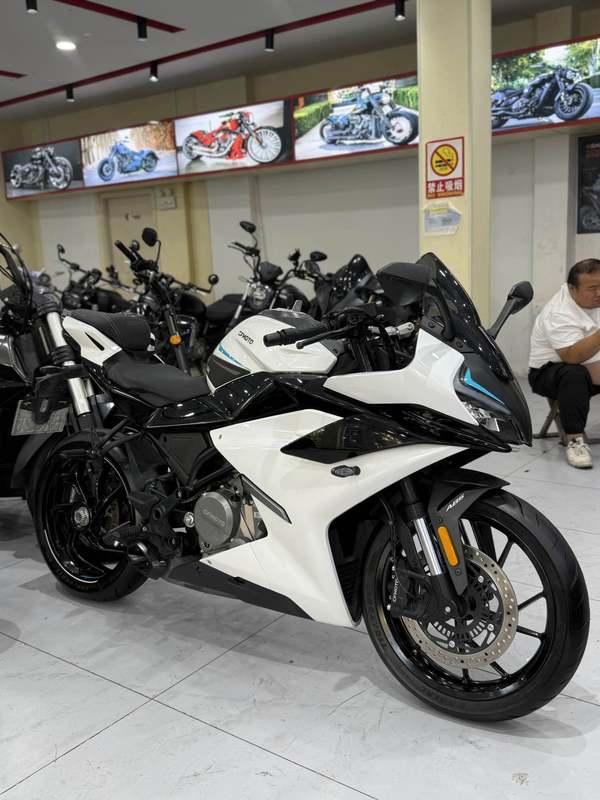 春风 250SR