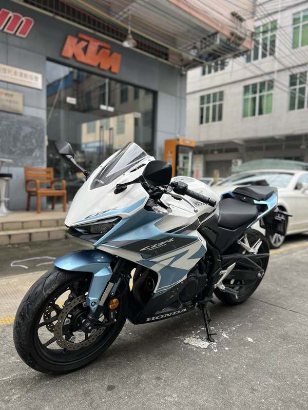 本田WING CBR400R