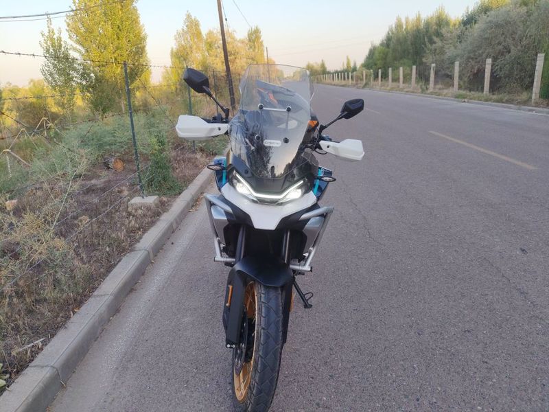 春风 700MT