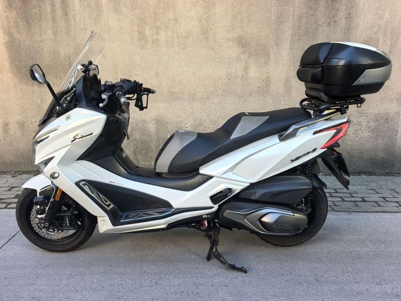 光阳 赛艇 S400