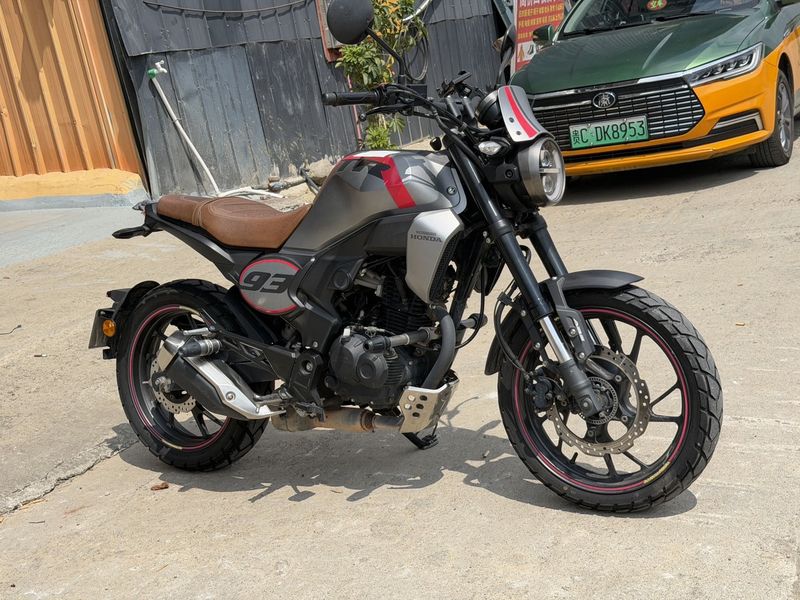 新大洲本田 CBF190TR