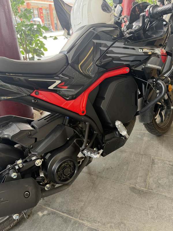 QJMOTOR 小飞侠