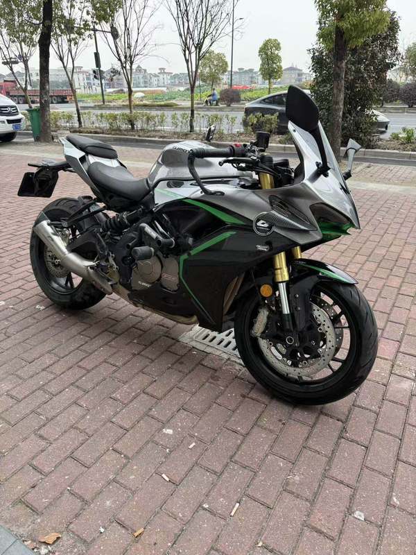QJMOTOR 赛600