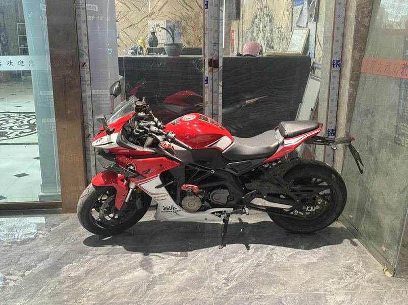 QJMOTOR 赛600