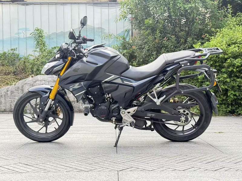 新大洲本田 CBF190R