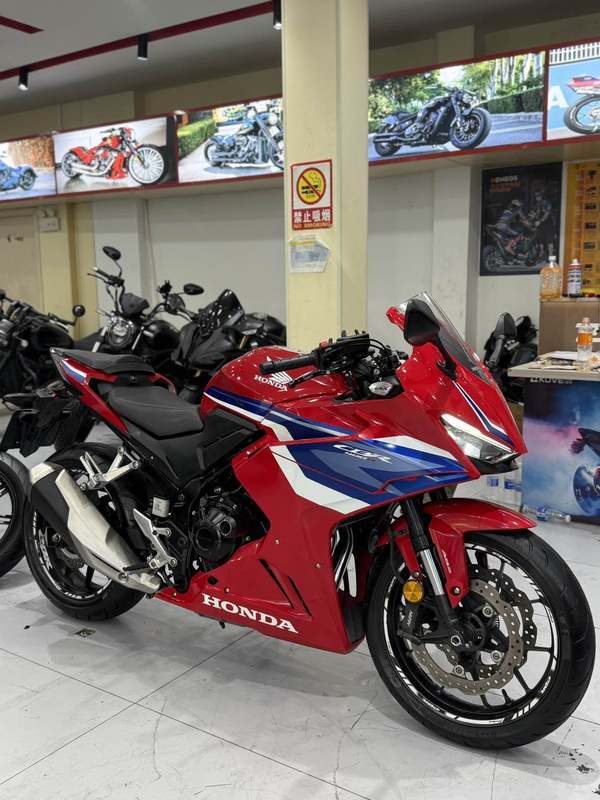 本田WING CBR400R