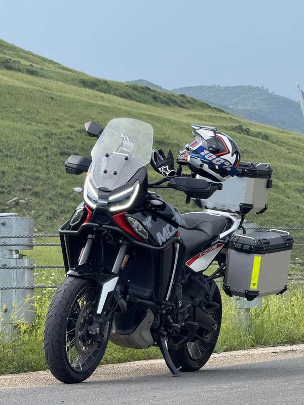 摩托莫里尼 X-Cape V-Twin