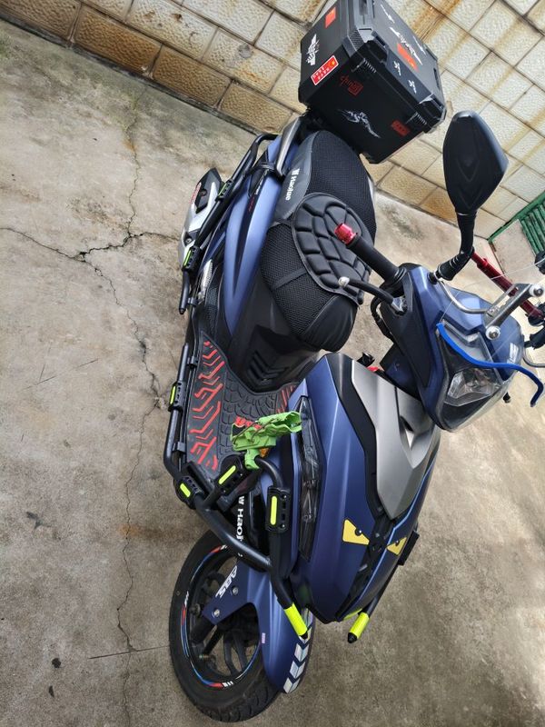 豪爵 USR125 