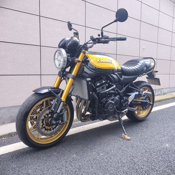 川崎 Z900RS
