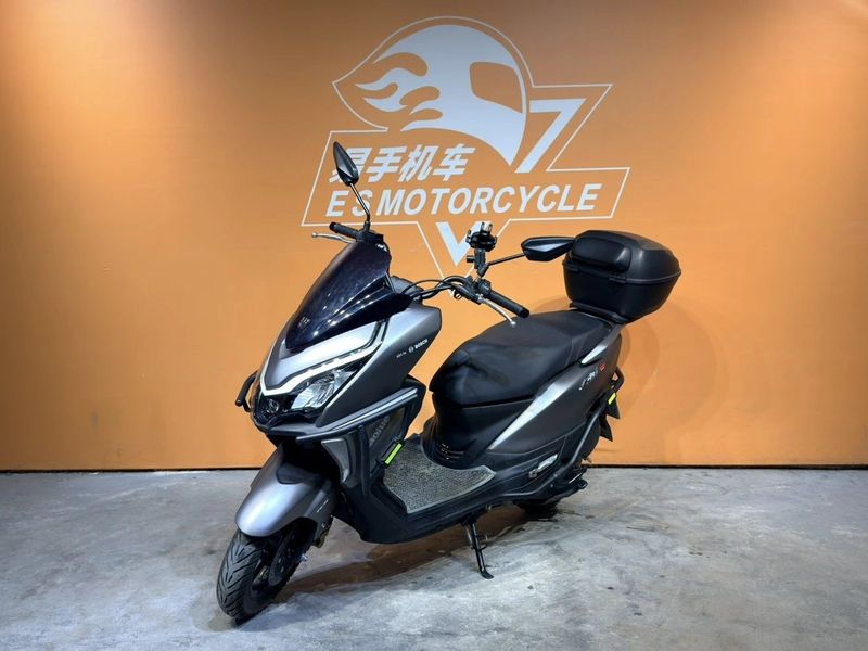 豪爵 ADX125