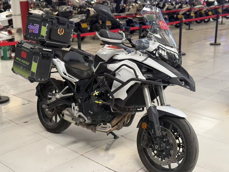 贝纳利 金鹏 TRK502