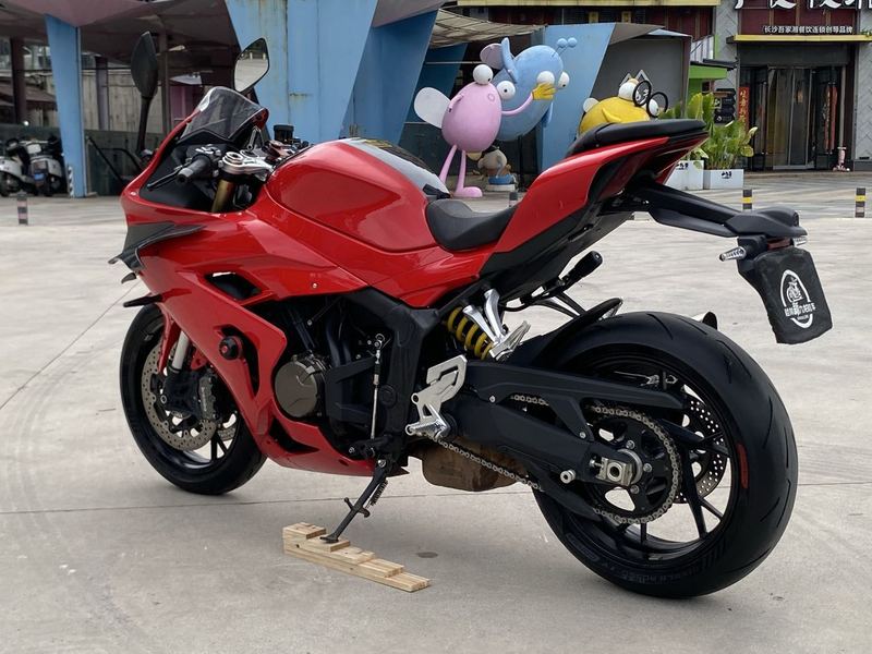 QJMOTOR 赛600
