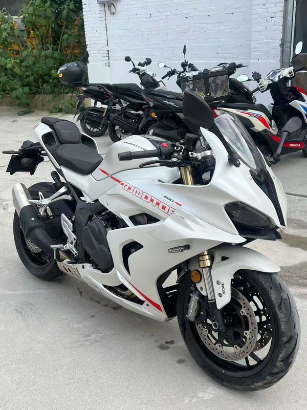 QJMOTOR 赛600