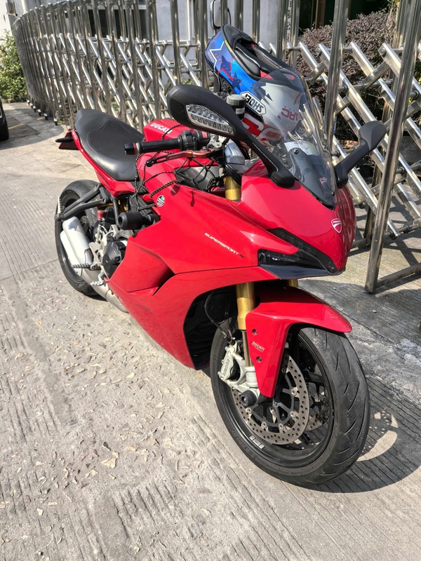 杜卡迪 SuperSport