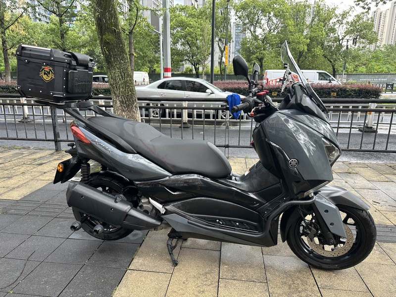 雅马哈 XMAX