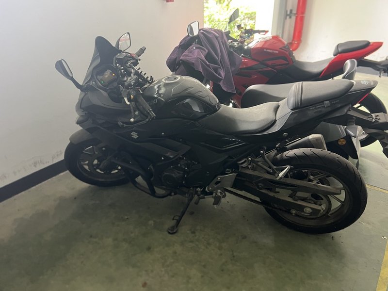豪爵铃木 GSX250R