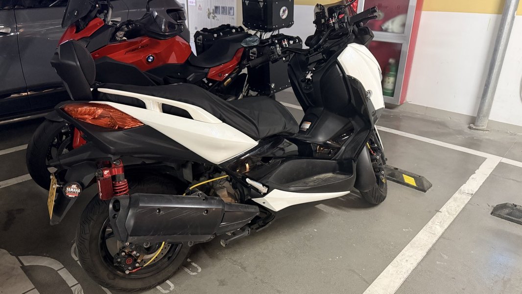 雅马哈 XMAX
