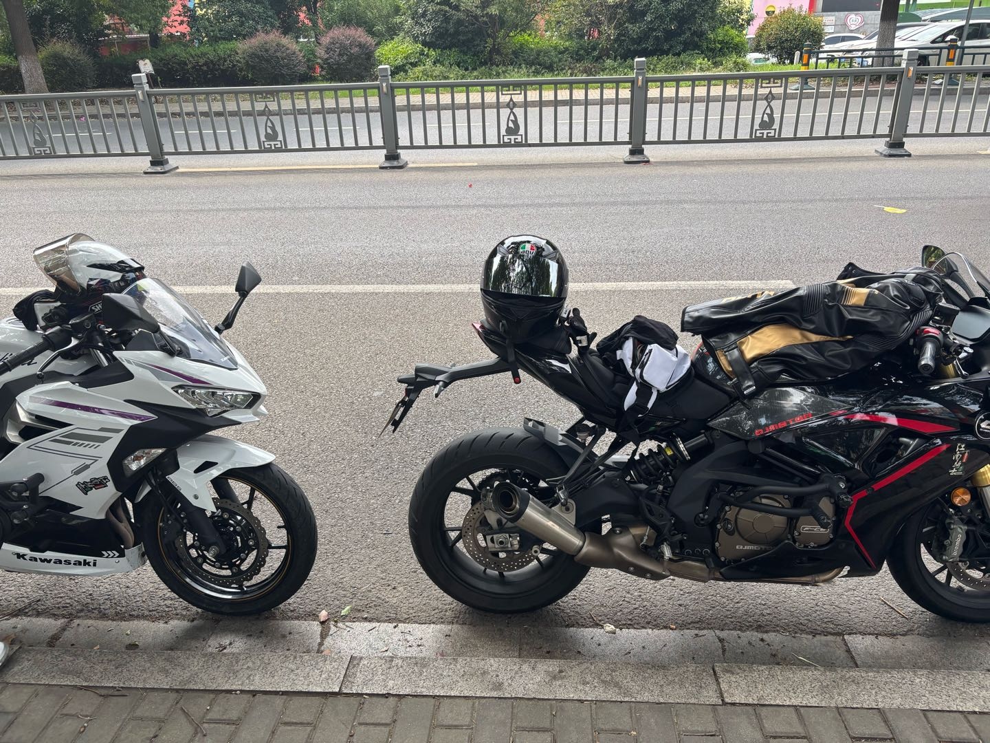 QJMOTOR 赛600