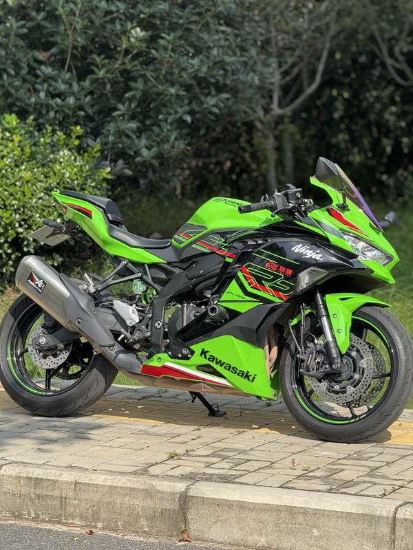 川崎 ZX-4R