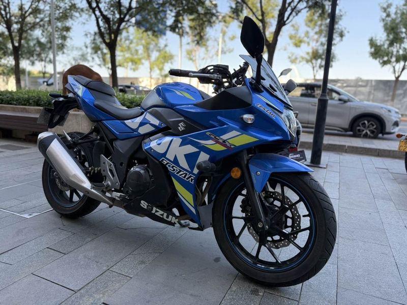 豪爵铃木 GSX250R
