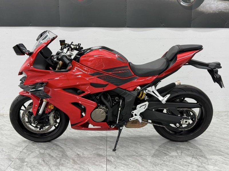 QJMOTOR 赛600