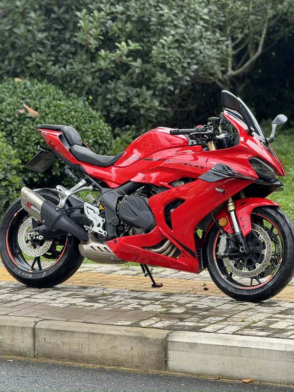 QJMOTOR 赛600