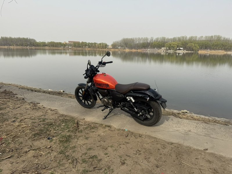QJMOTOR 闪150
