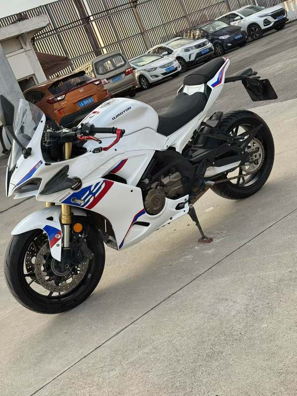 QJMOTOR 赛600