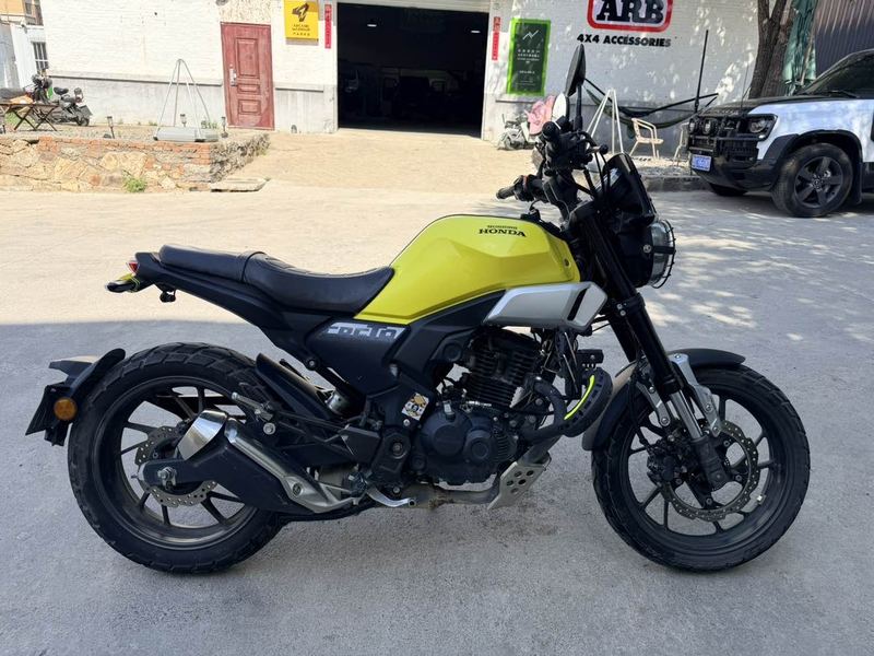 新大洲本田 CBF190TR