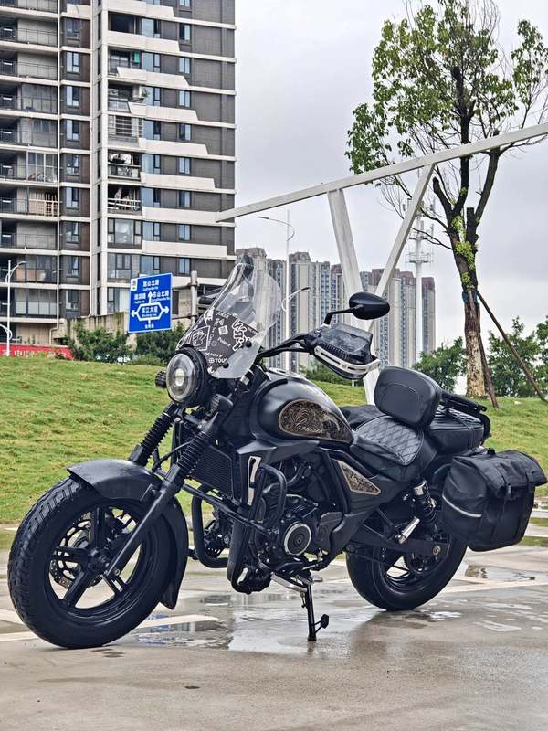豪爵 TR300