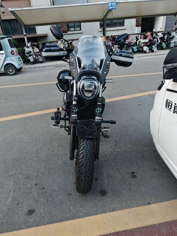 豪爵 TR300