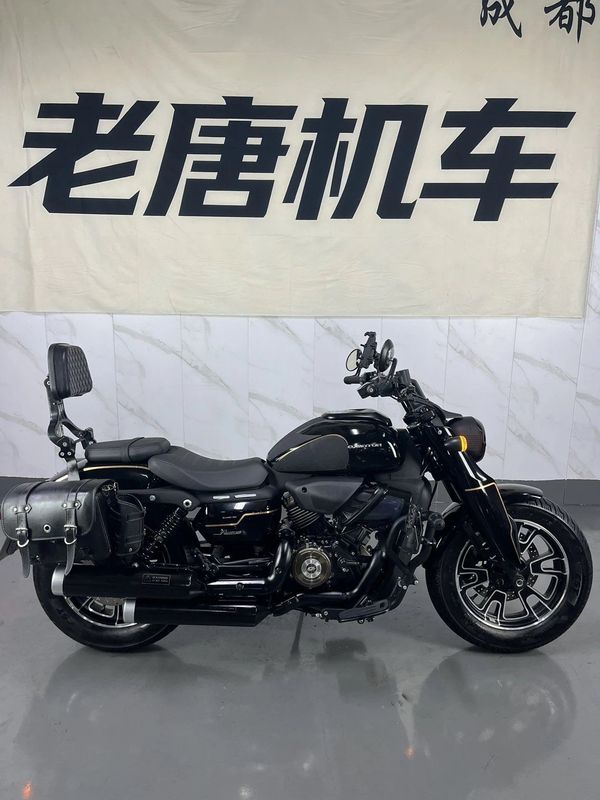 QJMOTOR 闪400