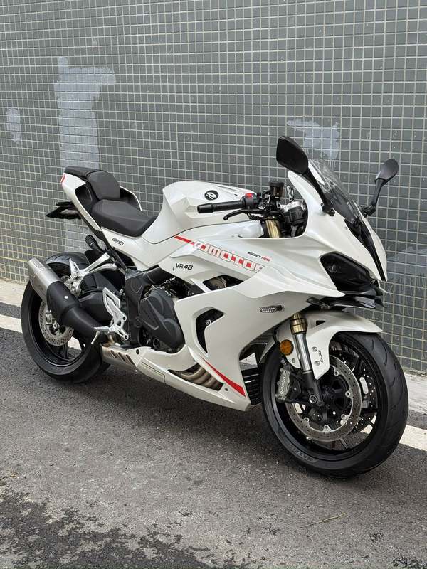QJMOTOR 赛600
