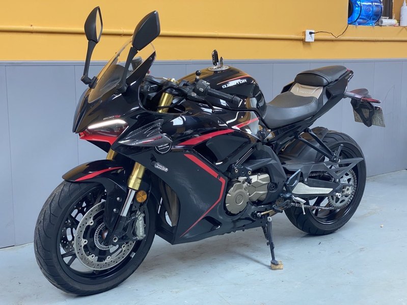 QJMOTOR 赛600