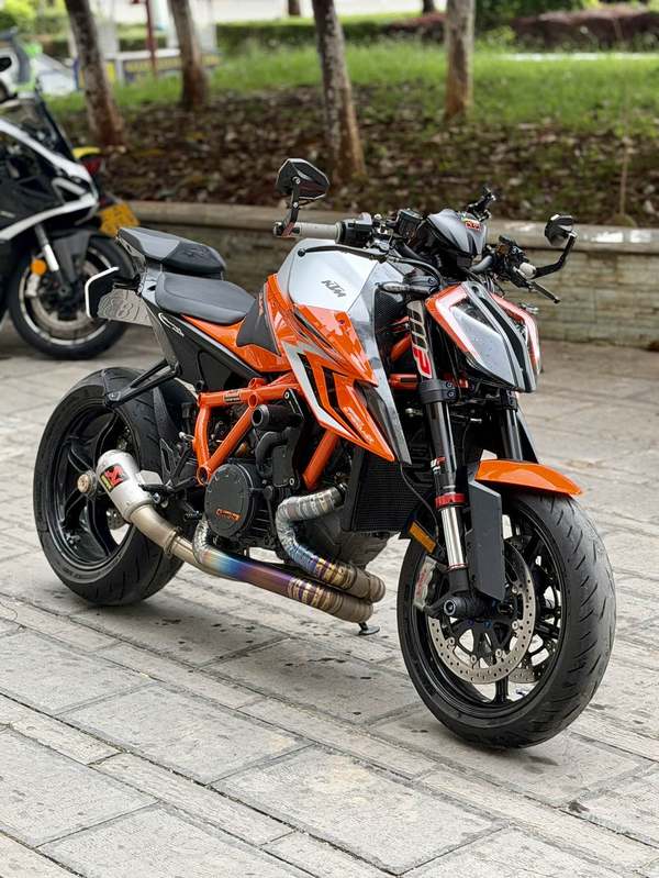 KTMR2R 1290 Super Duke