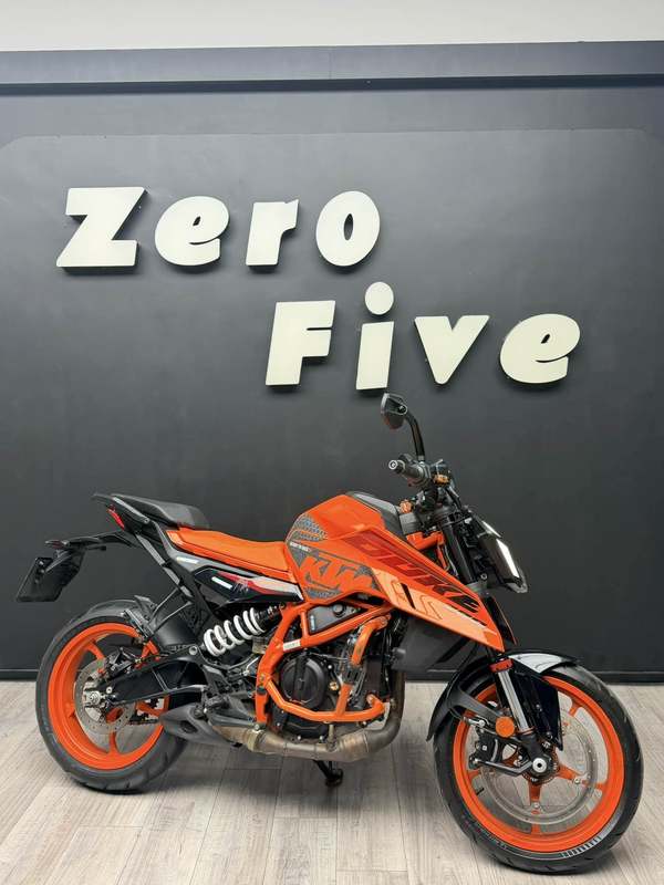 KTMR2R 390 Duke