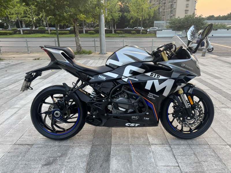 春风 250SR