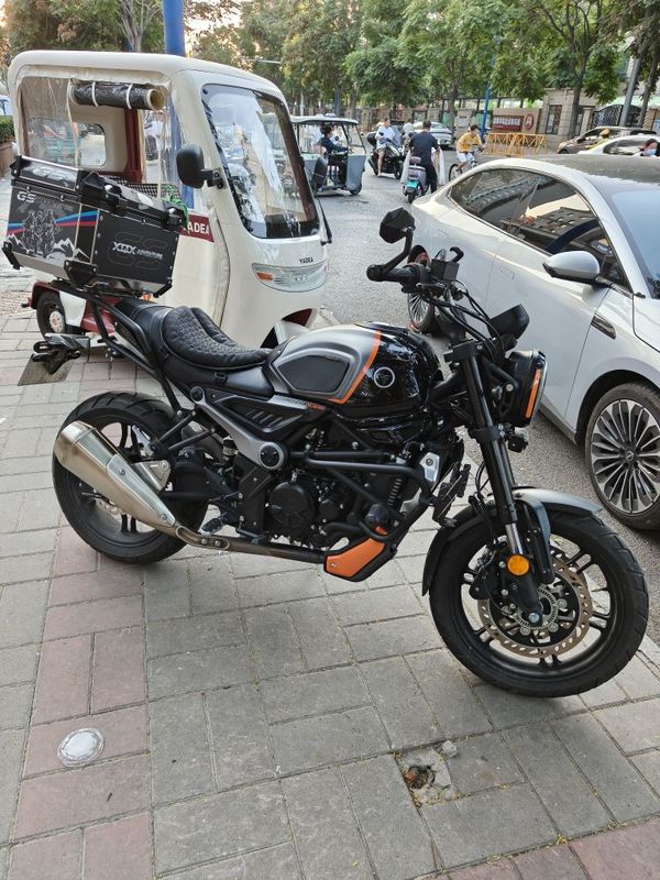 无极 300AC