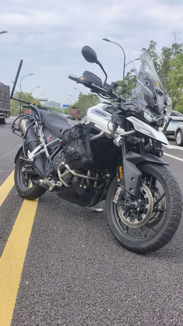 凯旋 Tiger 900
