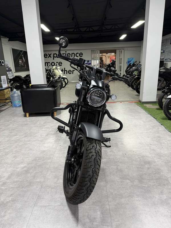 QJMOTOR 闪400