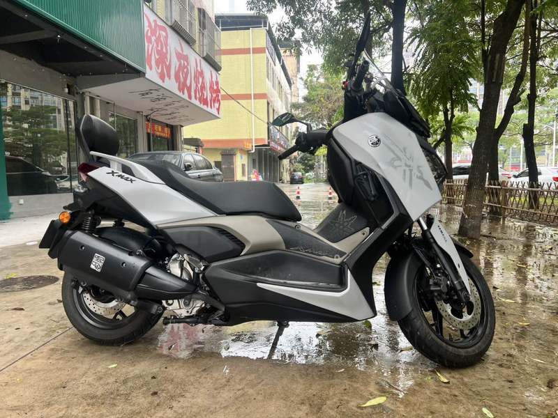 雅马哈 XMAX