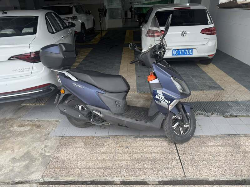 济南铃木 UY125