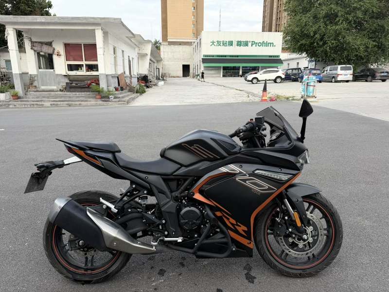 无极 300RR