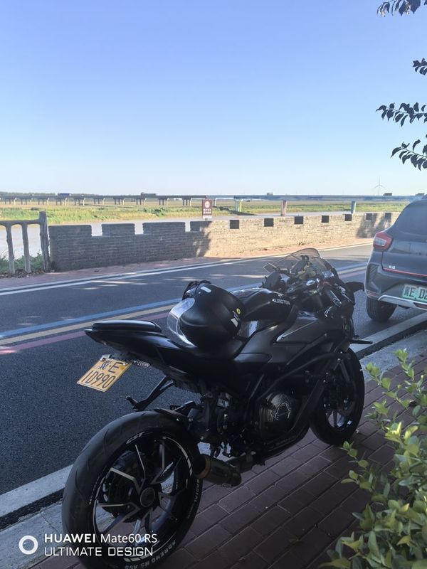 QJMOTOR 赛400