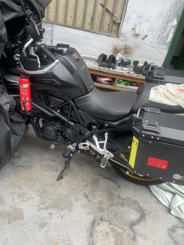 贝纳利 TRK552