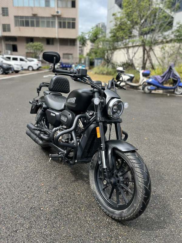 QJMOTOR 闪250