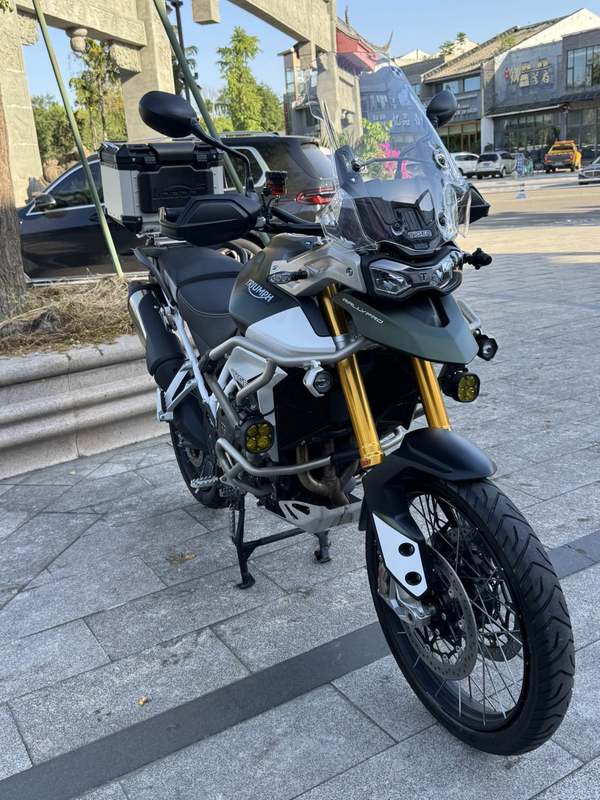 凯旋 Tiger 900