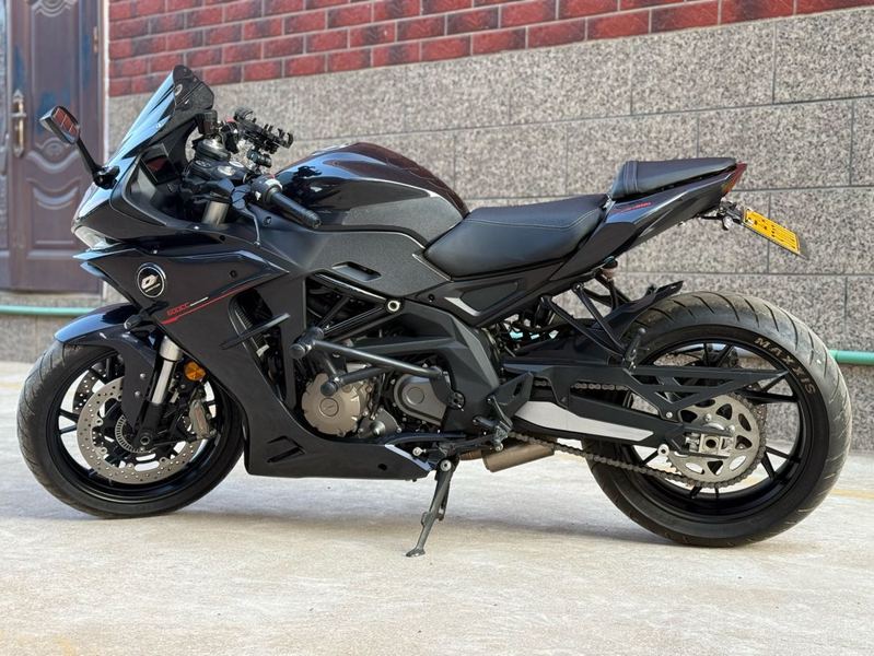 QJMOTOR 赛600