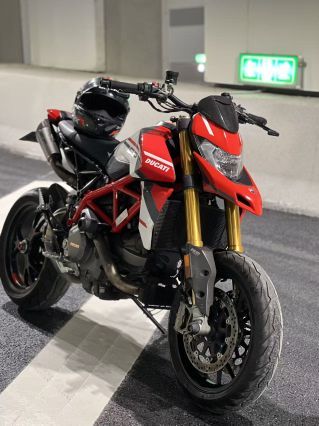 杜卡迪 Hypermotard 950